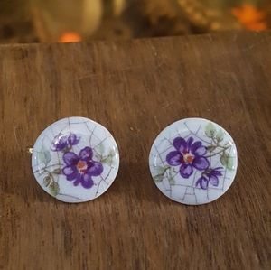 VTG hand painted porcelain button clip on earrings